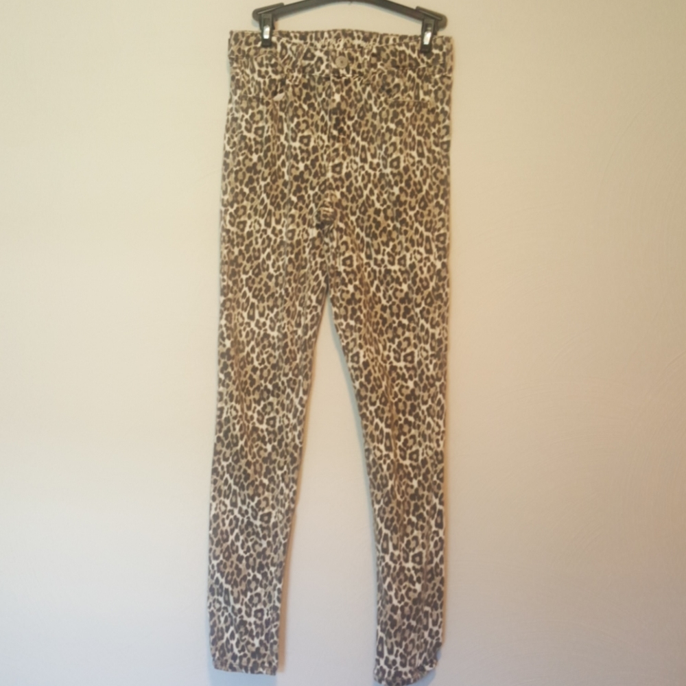 American Eagle White Leopard Print Jegging Size 6